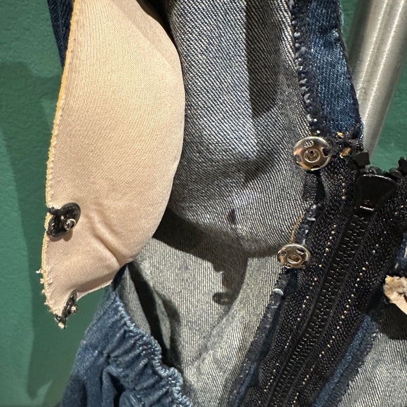 CUSTOM | Denim Cutout Sleeveless romper - Picture 5 of 6